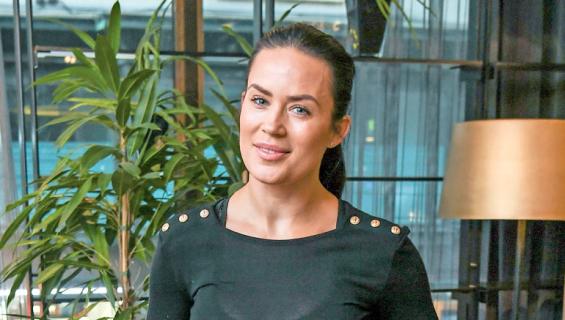 Martina Aitolehti törkyparkkeerasi.