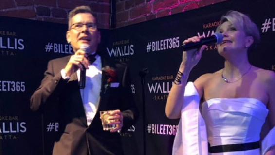 Sami Garamin häitä juhlittiin karaokebaarissa!