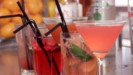 Coctail jakaa mielipiteet.