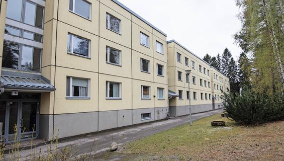 Murhayrityksestä vangittu ja uhri asuvat tässä talossa.