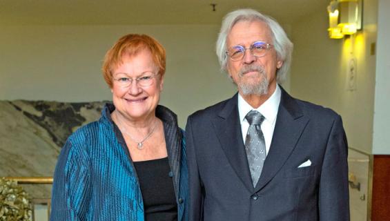 Tarja Halonen ja Pentti Arajärvi.