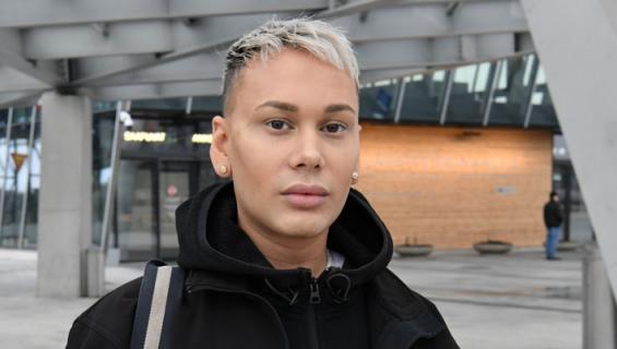 Joni Virtanen riehui baarissa.