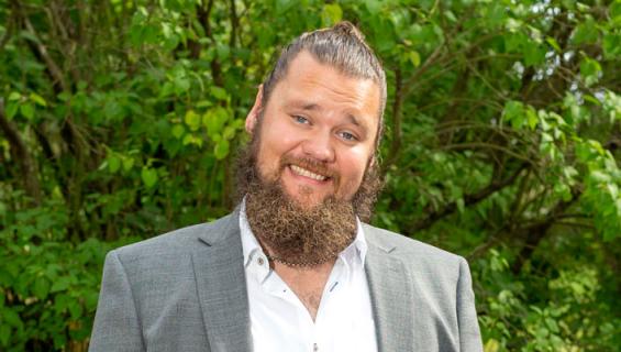 Maajussi-Lauri kuherteli Tauskin keikalla.