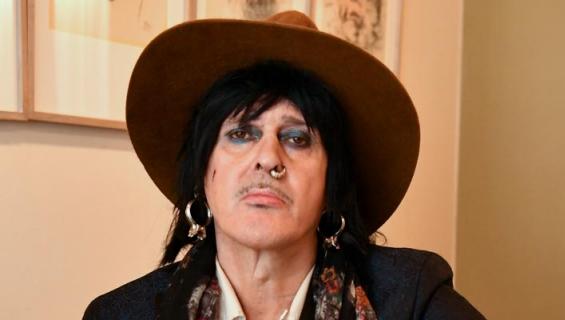 Andy McCoy piipahti aamiaisella.