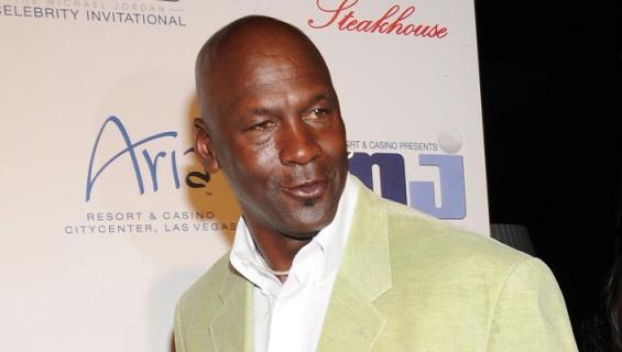 Michael Jordan myy loma-asuntoaan.