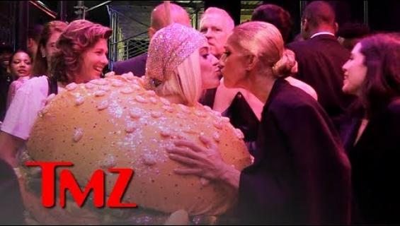 Katy Perry ja Céline Dion kohtasivat Met-gaalan jatkoilla: pussasivat kadulla – tilanne tallentui videolle!