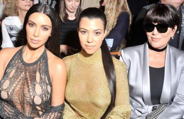 Kim ja Kourtney Kardashian sekä Kris Jenner