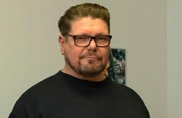 Henry Saari esitteli kotinsa.