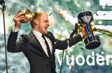 Iivo Niskanen urheilugaalassa.