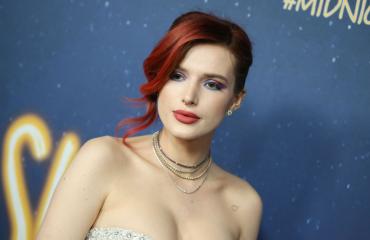 Bella Thorne kohautti festareilla.