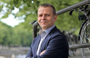 Petteri Orpo tapasi vaimonsa yökerhossa.