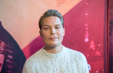 Cheek lähti mukaan miljoonabisnekseen.