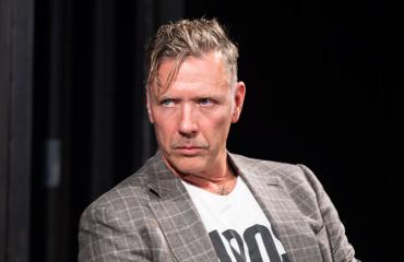 Mikael Persbrandt halusi päästä Gunvald Larssonin roolista lopullisesti eroon 2014.