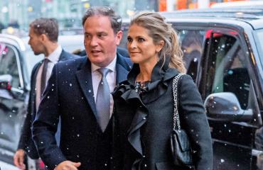 Prinsessa Madeleine kaipaa kotimaahansa mutta uhrautuu puolisonsa vuoksi.