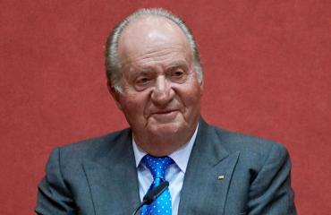Juan Carlos näyttäytyi silmä mustana.
