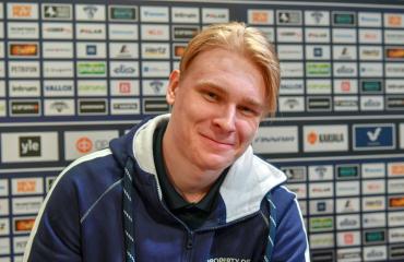 Kaapo Kakko on pomminvarmasti tuleva NHL-miljonääri.