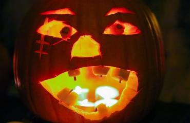 Halloweenina huomioidaan rinnat.