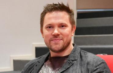Juha Perälä näyttäytyi Noora-rakkaansa kanssa.