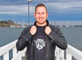 Oku Luukkainen keksi Retroperjantain.