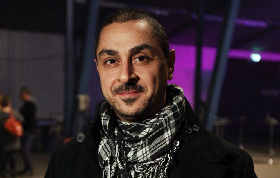 Nyt tuli hyvä mieli: Arman Alizad etsimässä kummityttöään Kamerunissa - kuvat! Nyt tuli hyvä mieli: Arman Alizad etsimässä kummityttöään Kamerunissa - kuvat!