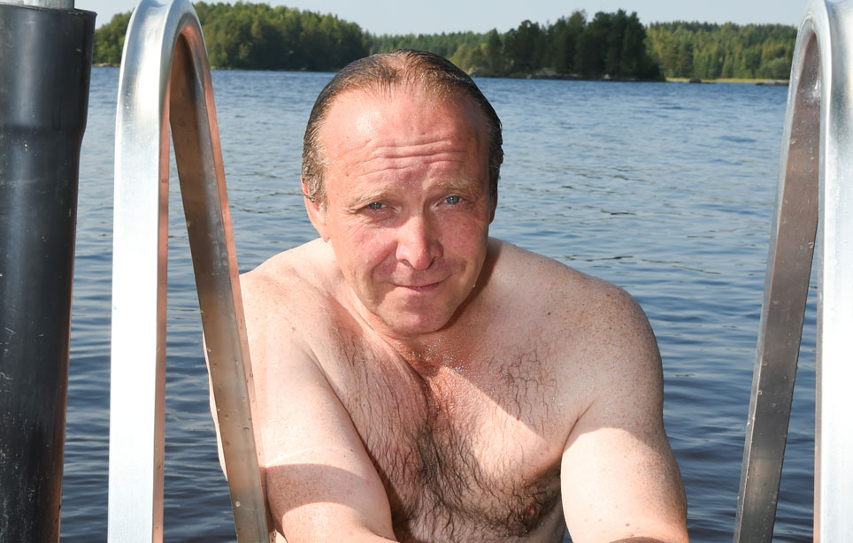 Teuvo Hakkarainen ja teinityttö – katso ensimmäinen yhteiskuva! Teuvo Hakkarainen ja teinityttö – katso ensimmäinen yhteiskuva!