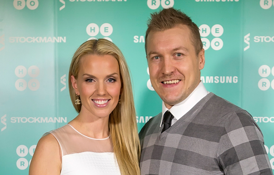 Piritta ja Niklas Hagmanin päätös: yksi vähäosainen kummilapsi jokaista omaa lasta kohden! Piritta ja Niklas Hagmanin päätös: yksi vähäosainen kummilapsi jokaista omaa lasta kohden!