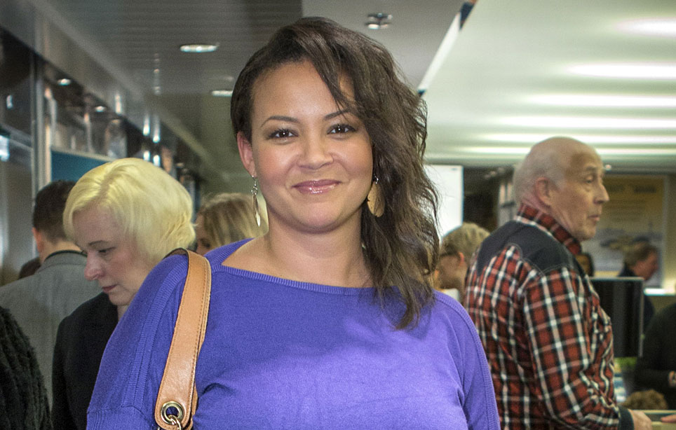 Lola Odusogan sinkkupäivät ohi: kuukausien salasuhde komeaan pitkätukkaan! Lola Odusogan sinkkupäivät ohi: kuukausien salasuhde komeaan pitkätukkaan!