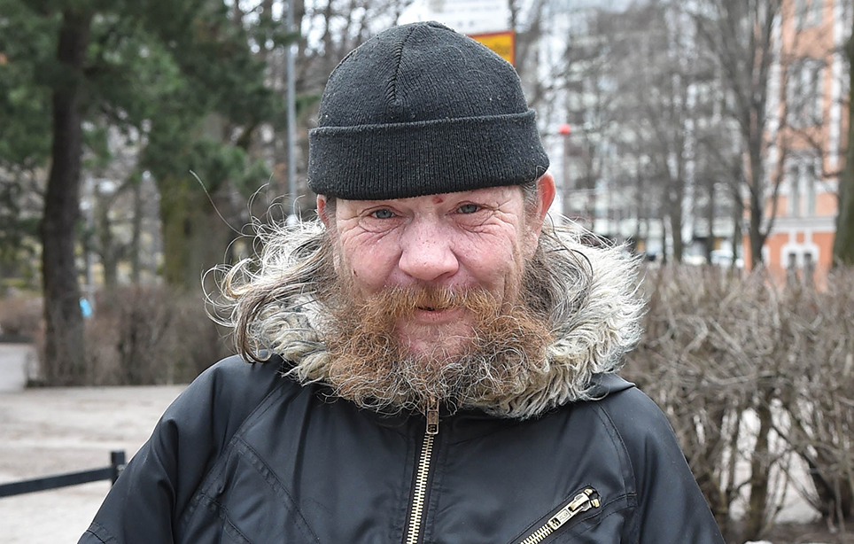 Seiska löysi puliukko-Arskan uudestaan - tältä hän näyttää nyt! Seiska löysi puliukko-Arskan uudestaan - tältä hän näyttää nyt!