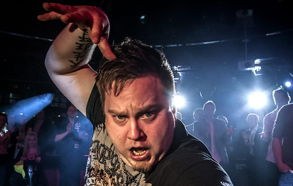 Mr Lothar ei maksanut UMK-suosikille pornovideosta: Hänelle riitti, että sai piparia! Mr Lothar ei maksanut UMK-suosikille pornovideosta: Hänelle riitti, että sai piparia!