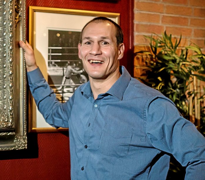 Amin Asikainen ja Nadia-rakas avoliittoon: uusi rakas, vanha asunto! Amin Asikainen ja Nadia-rakas avoliittoon: uusi rakas, vanha asunto!
