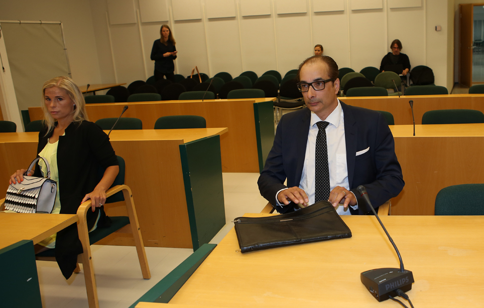 Oikeudessa kuultiin Heikki Lampelan Hanna-rakkaan itkuinen hätäpuhelu: Tosi uhkaava tilanne! Oikeudessa kuultiin Heikki Lampelan Hanna-rakkaan itkuinen hätäpuhelu: Tosi uhkaava tilanne!