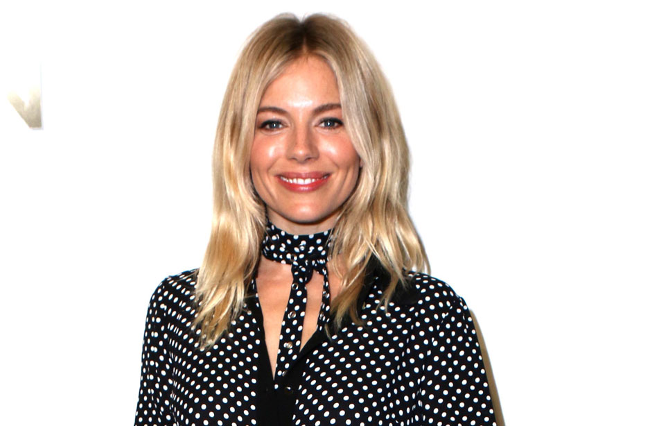 Sienna Miller ei piilottele uutta rakastaan - kuva! Sienna Miller ei piilottele uutta rakastaan - kuva!