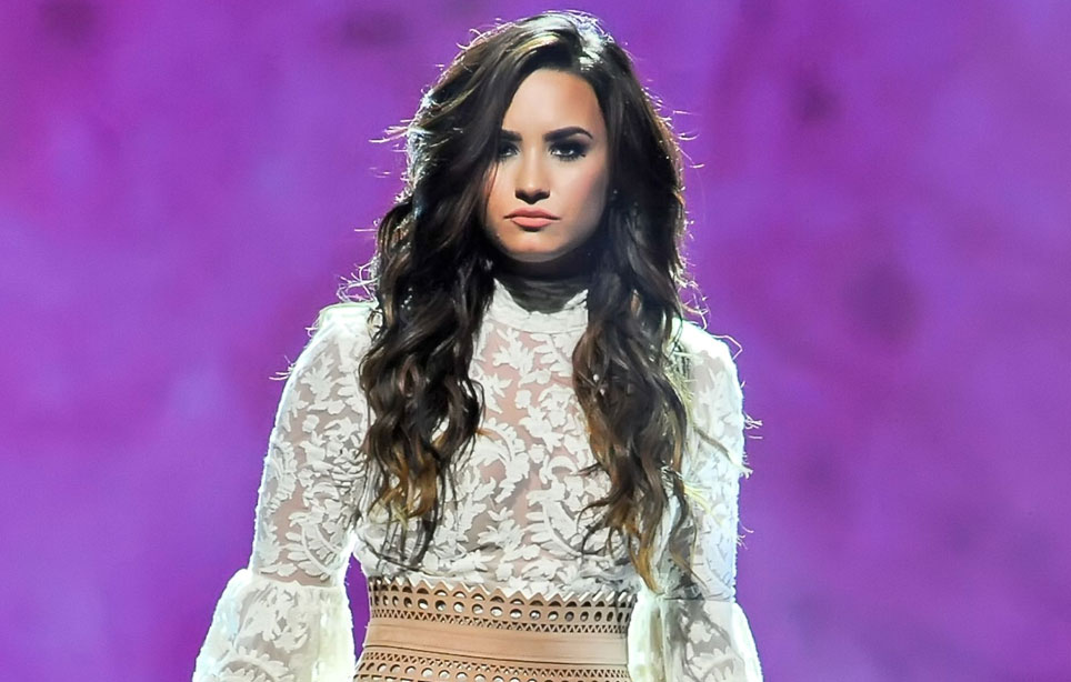 Demi Lovato sivalsi Taylor Swiftiä Katy Perryn kiusaamisesta! Demi Lovato sivalsi Taylor Swiftiä Katy Perryn kiusaamisesta!