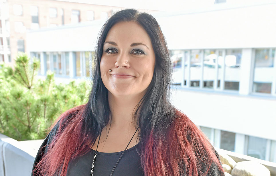 Seiska tenttasi Maajusseja - Laura paljasti: Treffipyyntö jopa työpuhelimeen! Seiska tenttasi Maajusseja - Laura paljasti: Treffipyyntö jopa työpuhelimeen!