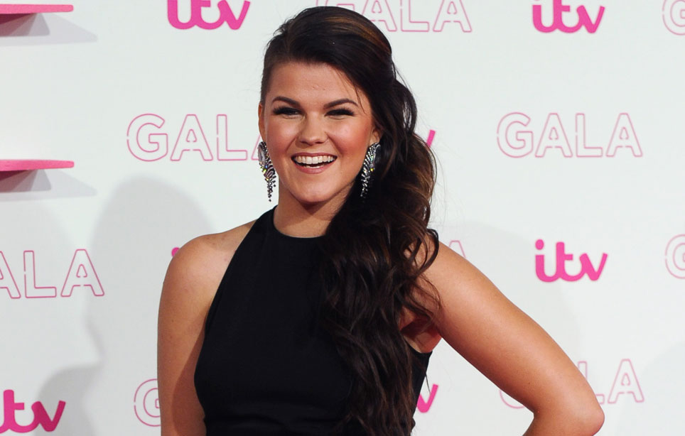 Saara Aalto esitteli sääriään – upea juhlatyyli! Saara Aalto esitteli sääriään – upea juhlatyyli!